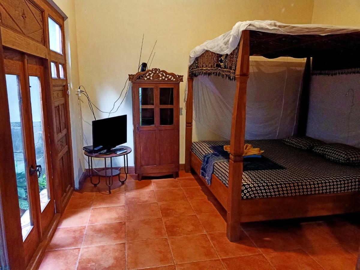 Bedhot Homestay *